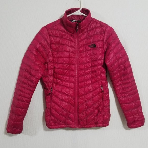 North Face Womens XS Red Thermoball Puffer Jacket Light